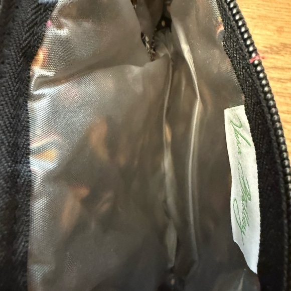 Vera Bradley Kensington
Paisley Laptop Bag or Tote, with small plastic lined bag - Picture 3 of 15